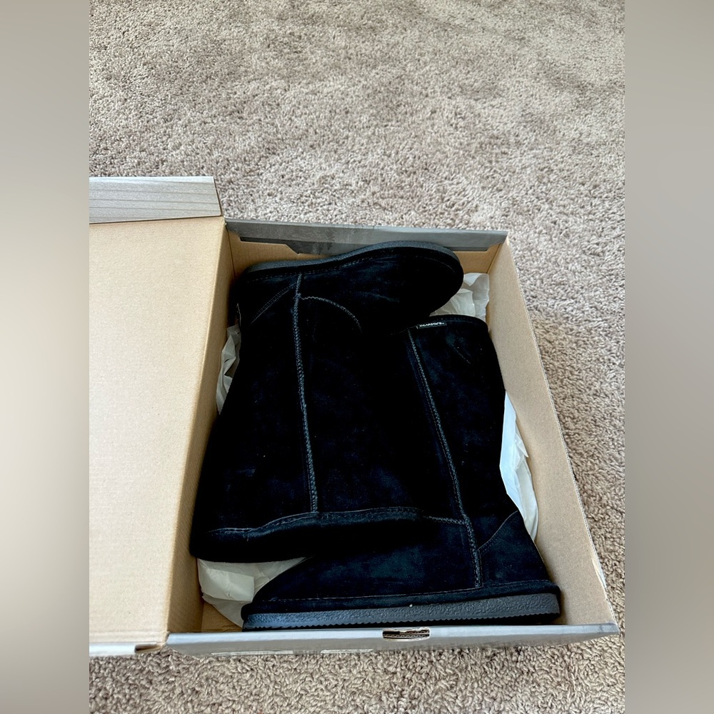Brand new bear paw boots. In box. Black/size 7